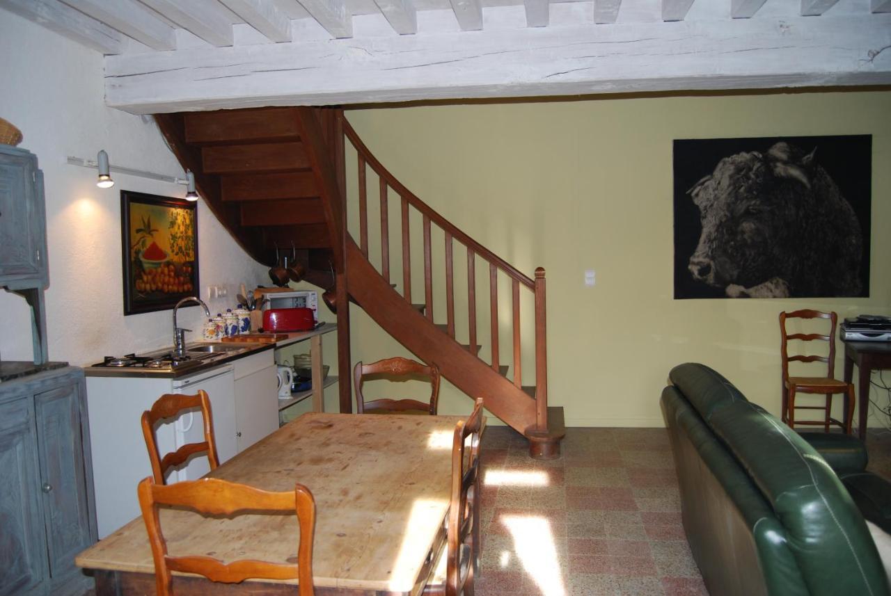 La Tour Bed & Breakfast Marcilly-la-Gueurce Ngoại thất bức ảnh